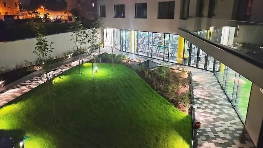 A101 - Liberty Bridge Projection Home With Free Parking Boedapest